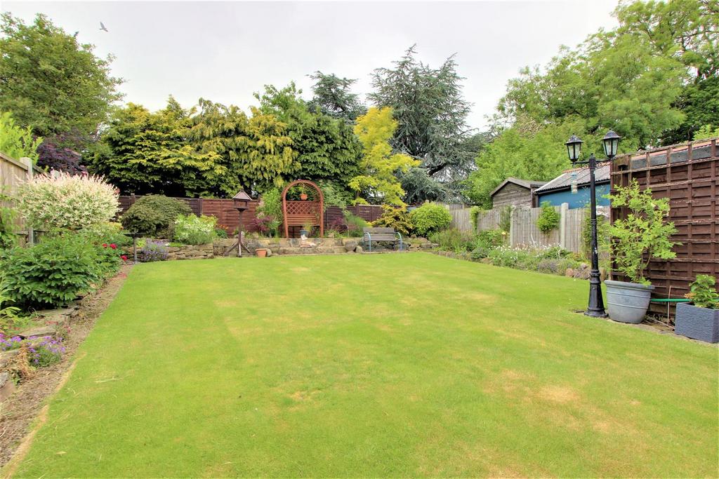 Hucknall Avenue, Chesterfield S40 3 bed semidetached house for sale