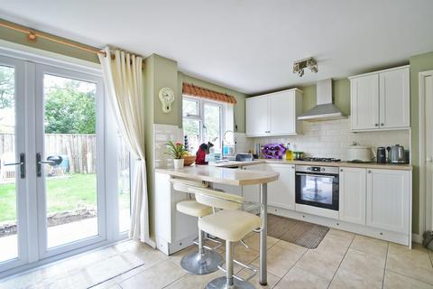 19 Farman Close, Swindon, SN3 6DP