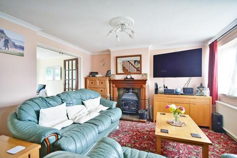 19 Farman Close, Swindon, SN3 6DP