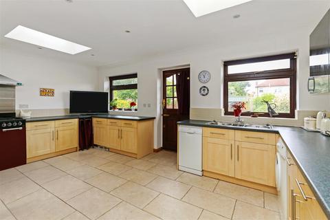 201 Brampton Road, Bexleyheath, DA7 4SR
