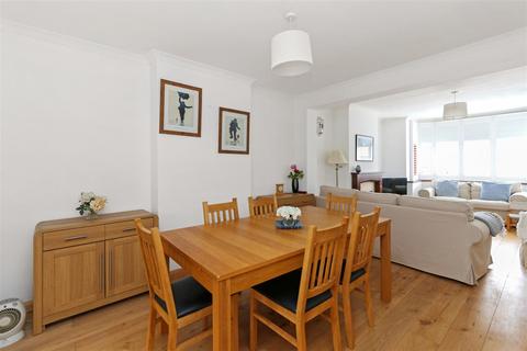 201 Brampton Road, Bexleyheath, DA7 4SR
