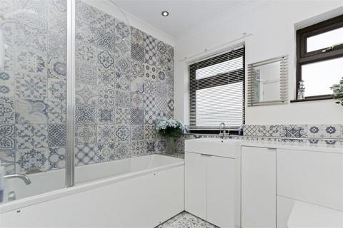 201 Brampton Road, Bexleyheath, DA7 4SR