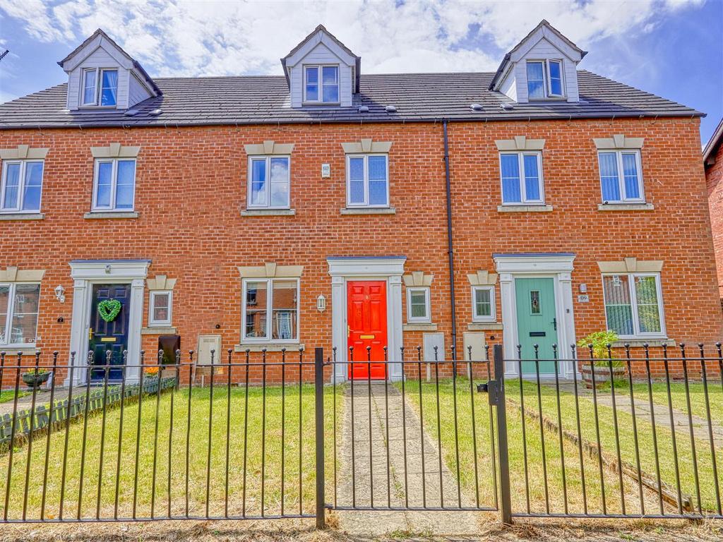 Leicester Gardens, Avenue Road, Chesterfield S41 4 bed townhouse for