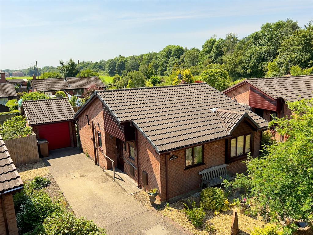 Old Chirk Road, Gobowen, SY11 3NT 2 bed bungalow for sale £219,950