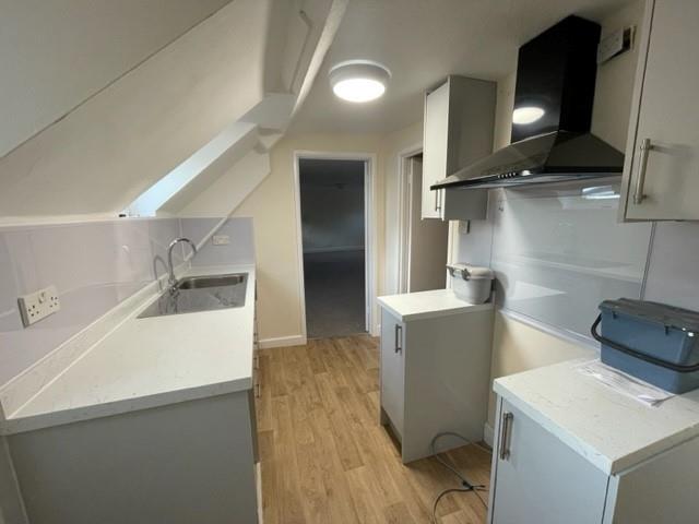 Kitchen (1).jpg