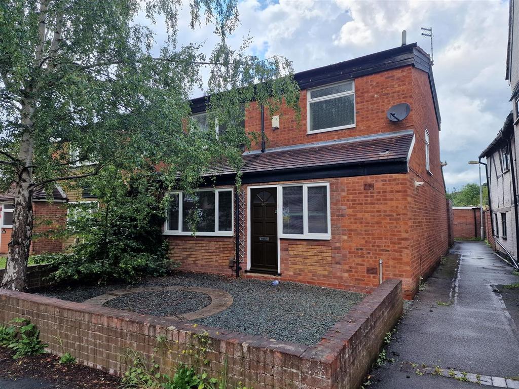 Stowe Street, Lichfield, Staffordshire 3 bed end of terrace house £