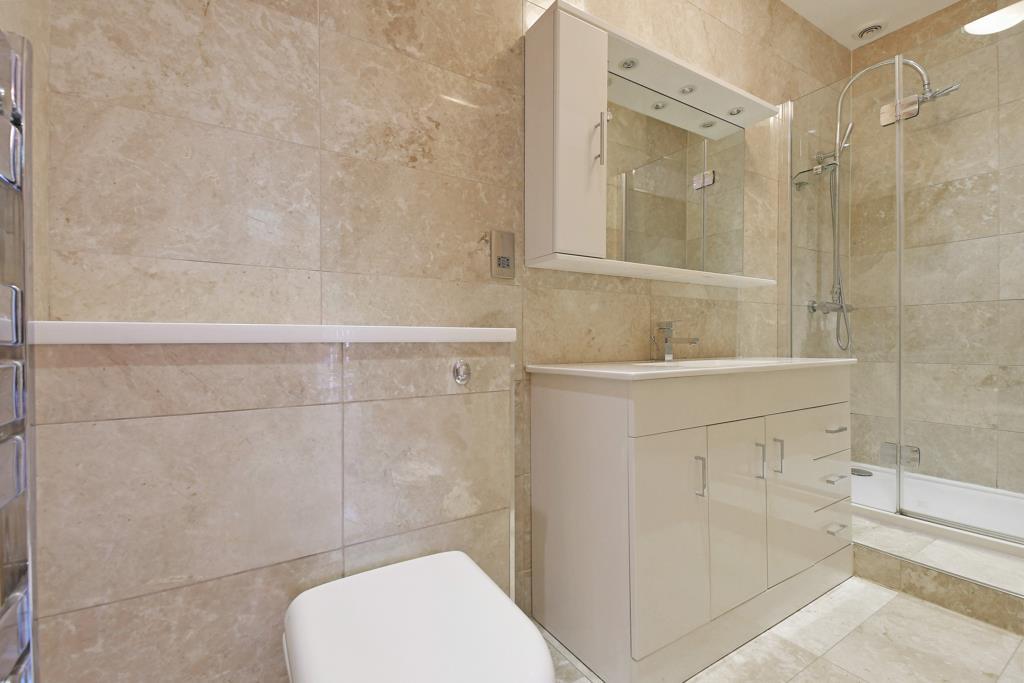 Master En-Suite