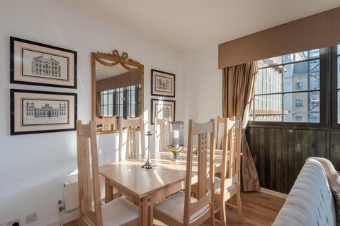 Flat 11, 3 Ludgate Square, London, EC4M 7AS