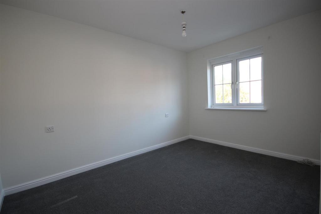 Master Bedroom .JPG
