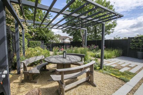 9 Burghill Road, London, SE26 4HJ