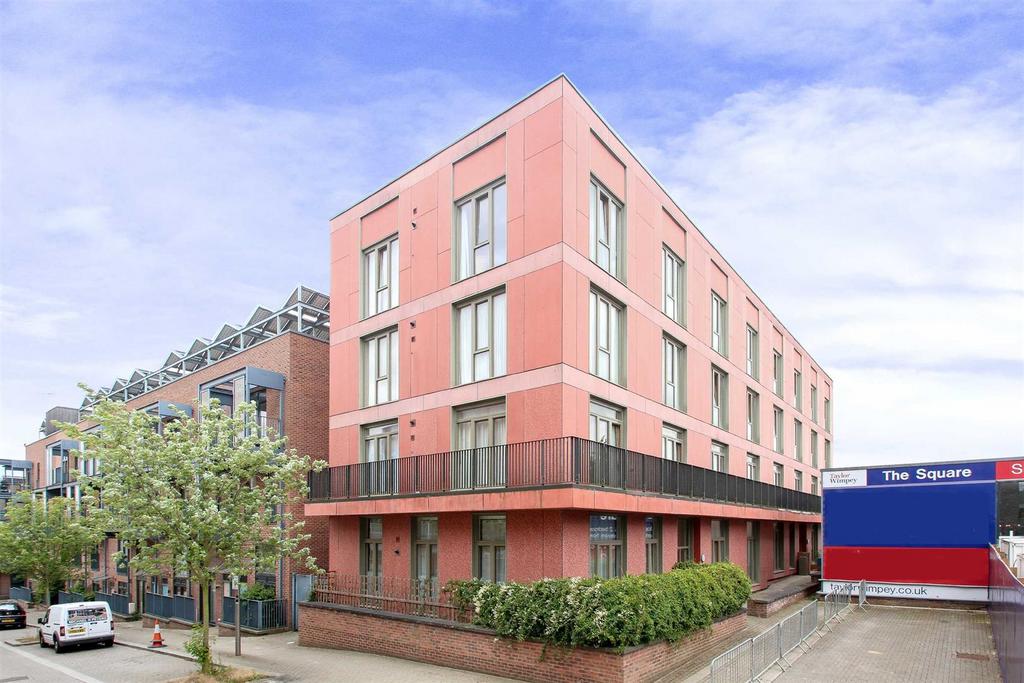 Columbia Place, Campbell Park, Milton Keynes 2 bed apartment for sale