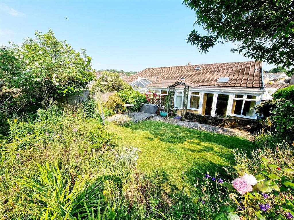 Highfield Park Road, Launceston 4 bed semidetached house for sale £