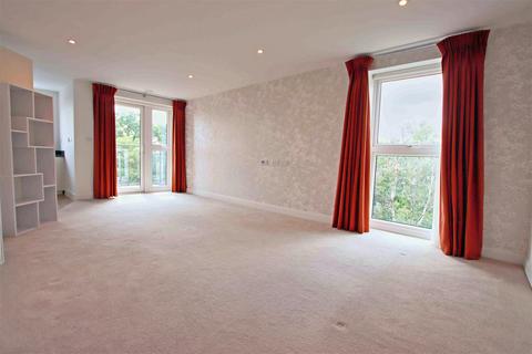 2 bedroom flat for sale, Goldwyn House,Studio Way, Borehamwood