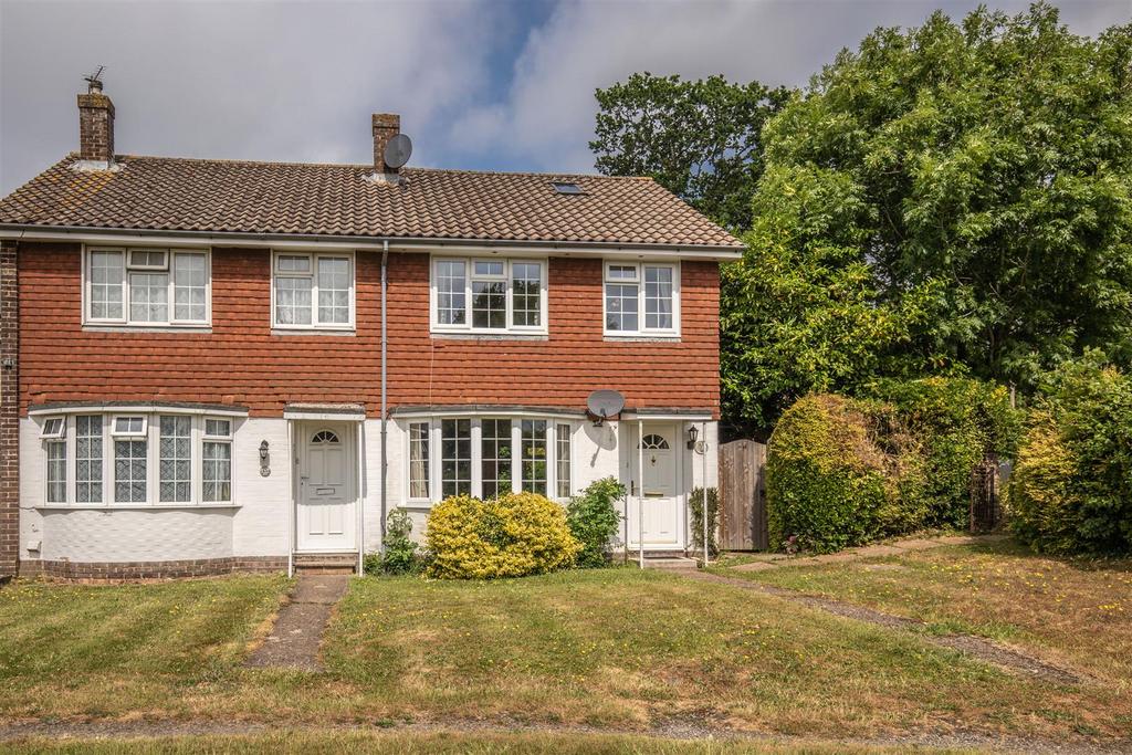 Browns Lane, Uckfield 3 bed terraced house for sale £340,000