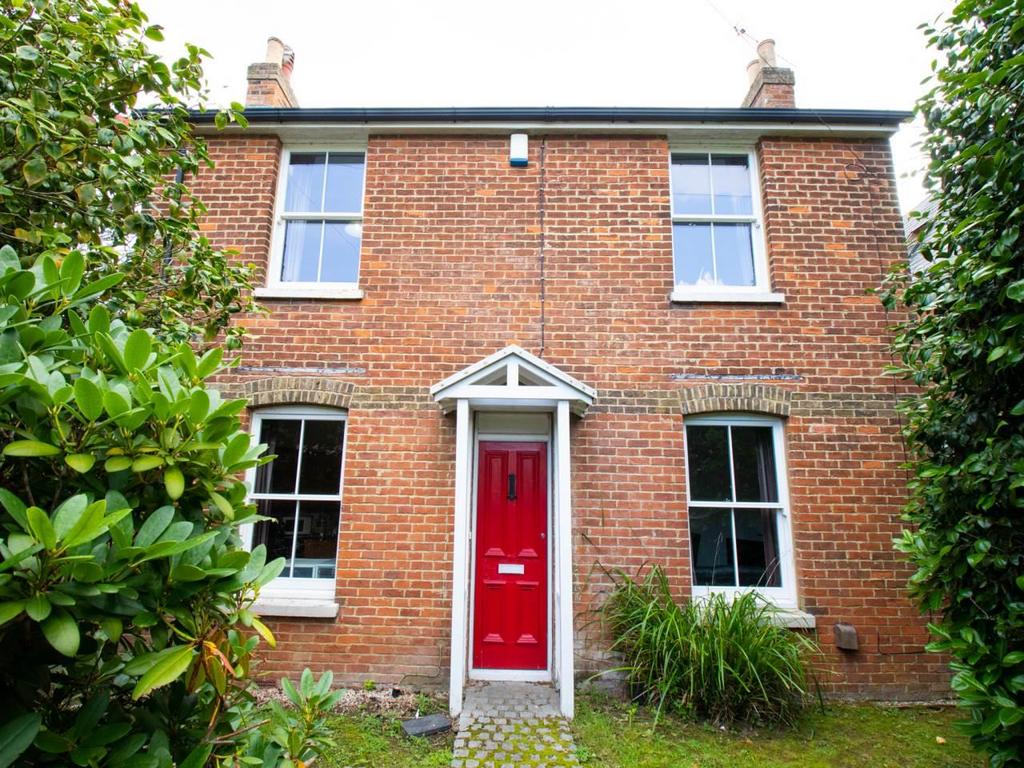 Hackington Road, Tyler Hill, Canterbury 4 bed house £2,000 pcm (£462 pw)