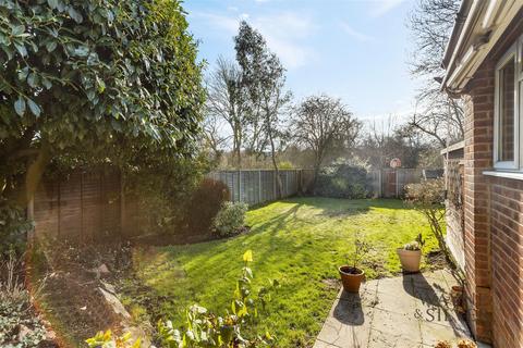 47 Michleham Down, London, N12 7JJ