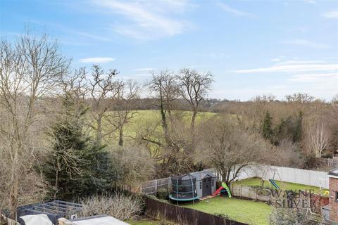 47 Michleham Down, London, N12 7JJ