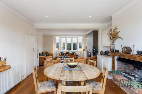 47 Michleham Down, London, N12 7JJ