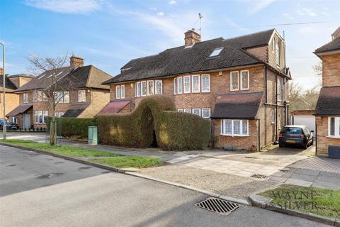 47 Michleham Down, London, N12 7JJ