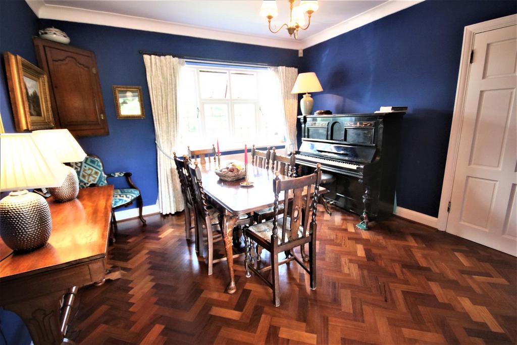 Reception room 2: