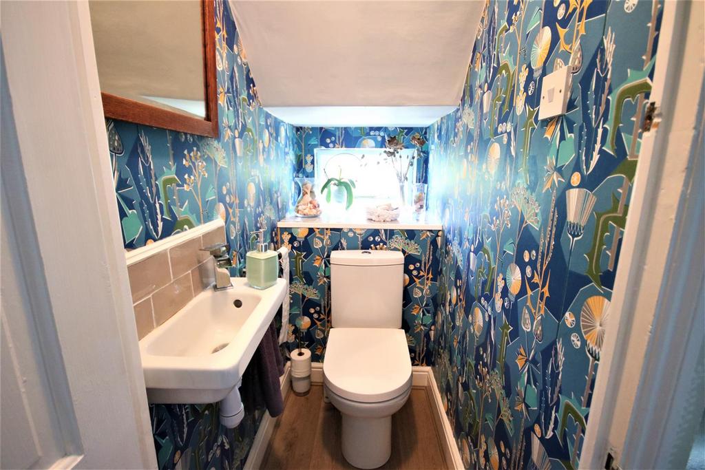Downstairs cloakroom: