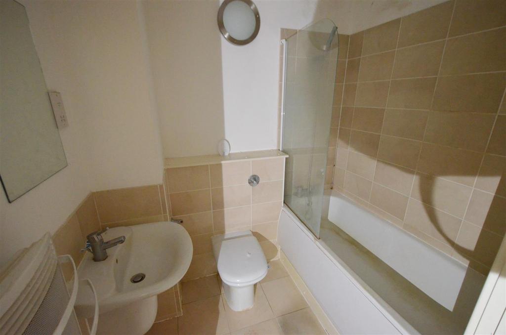 Bathroom.jpg