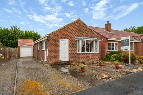 2 bedroom detached bungalow for sale, 20 Aspen Way, Slingsby, York, North Yorkshire, YO62 4AR