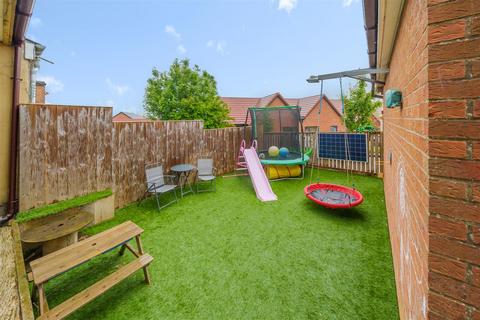 26 Dickens Road, Malton, YO17 7FF