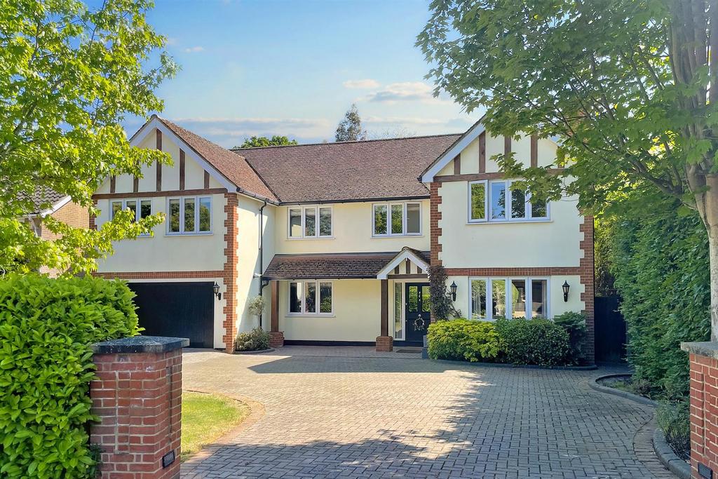 Kilmington Close, Hutton Mount, Shenfield 5 bed detached house for sale ...