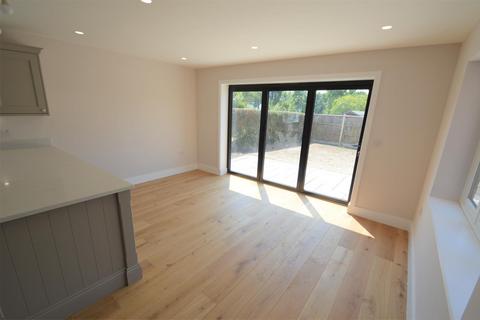 Springfield House Lower Common, Longden, Shrewsbury, SY5 8HB