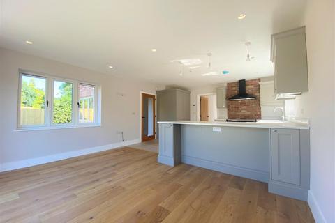 Springfield House Lower Common, Longden, Shrewsbury, SY5 8HB