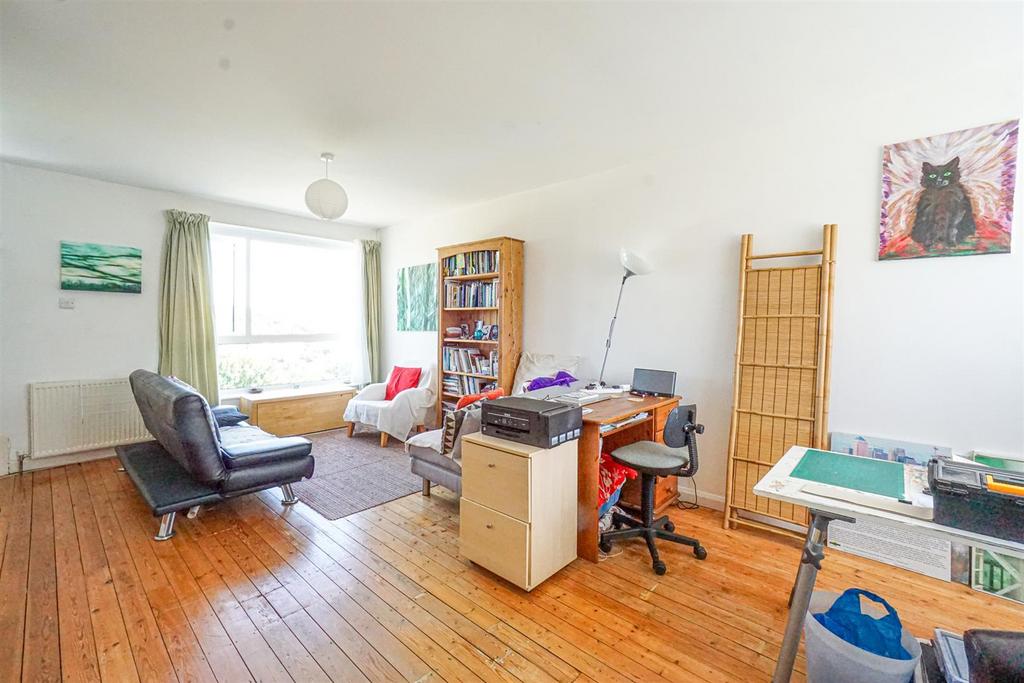 Bembrook Road, Hastings 3 bed terraced house £320,000