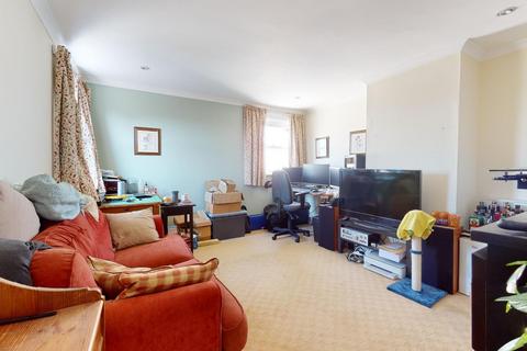 36 Springhead Road, Northfleet, Gravesend, DA11 9QY