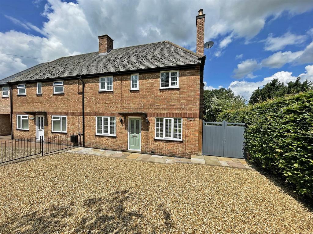 Toll Bar, Stamford 2 bed semidetached house for sale £325,000