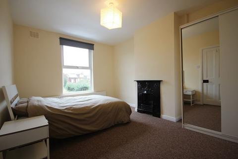 2 bedroom house to rent, Stanmore Hill, Burley, Leeds