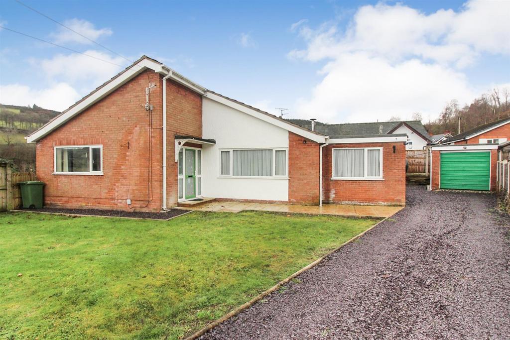 Berwynfa, Glyn Ceiriog 3 bed detached bungalow £900 pcm (£208 pw)