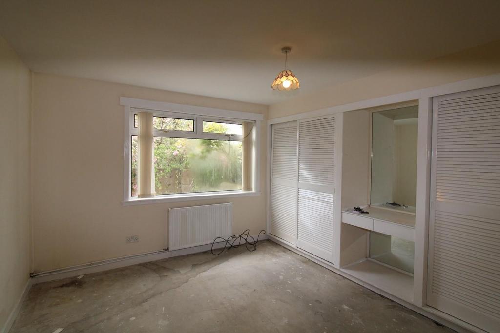 Bedroom one.jpg