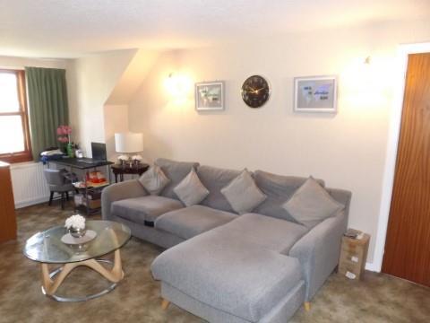 Lounge.jpg