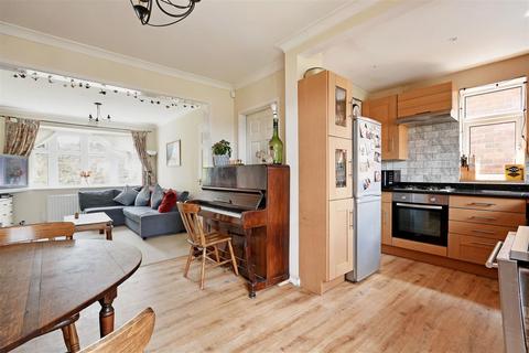 4 Bole Hill Road, Sheffield, S6 5DD
