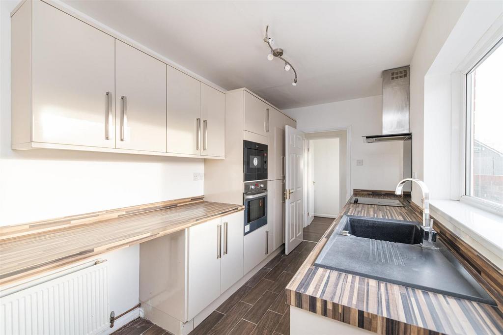 Whitsun Grove, Bedlington... 3 bed end of terrace house £725 pcm (£