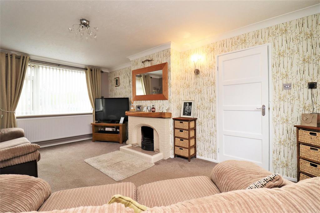 Beck Road, Everthorpe, Brough 3 bed terraced house for sale £175,000