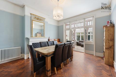 7 Farnley Road, London, E4 7AD