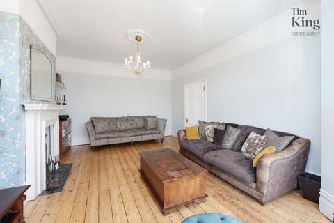 7 Farnley Road, London, E4 7AD