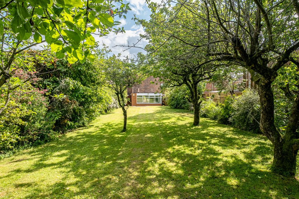 East View Road, Sutton Coldfield, B72 3 bed detached house £550,000