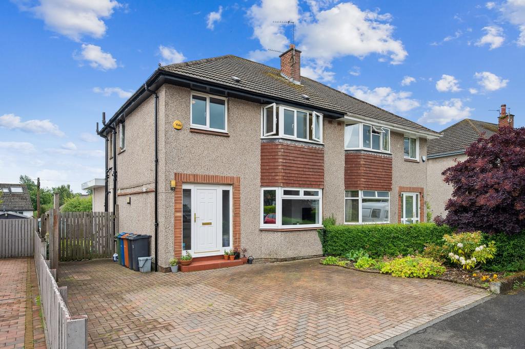 Antonine Road, Bearsden, East Dunbartonshire, G61 4DP 3 bed semi