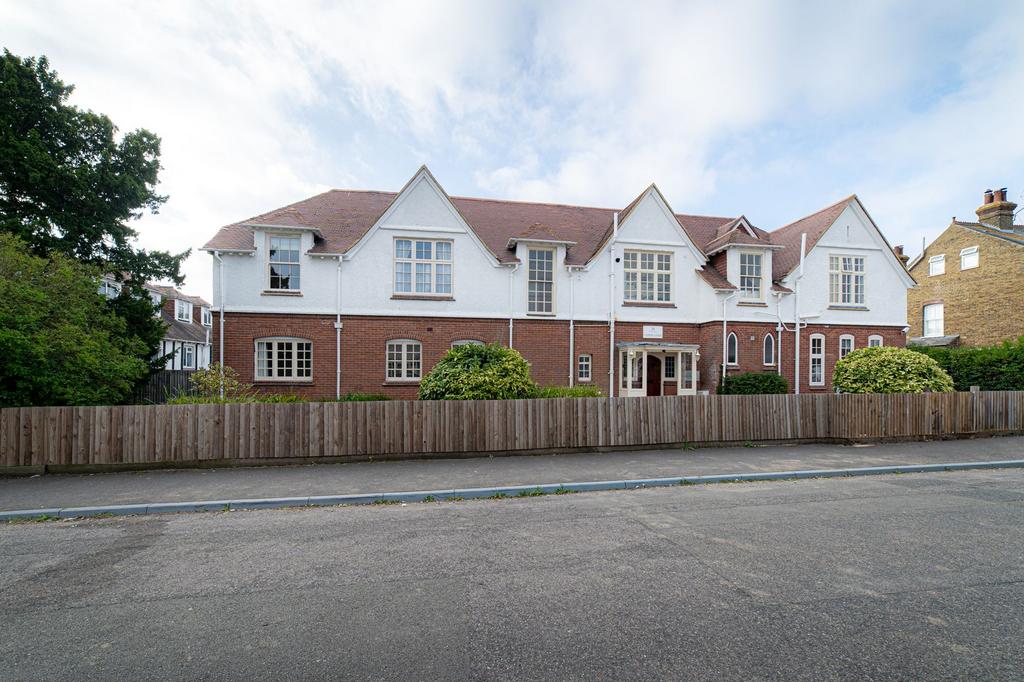 Queens Road, Clewer Lodge Queens Road, CT5 2 bed flat for sale £225,000