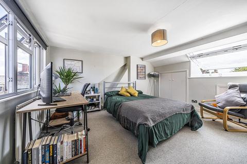 12 Graveney Road, London, SW17 0EQ