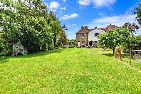 3 bedroom end of terrace house for sale, The Street, Woodnesborough, Kent