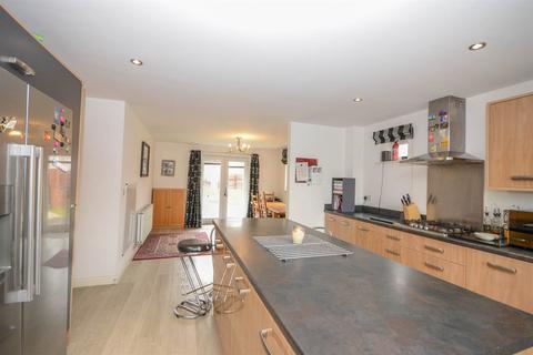 undefined, Elford Avenue, Greenside