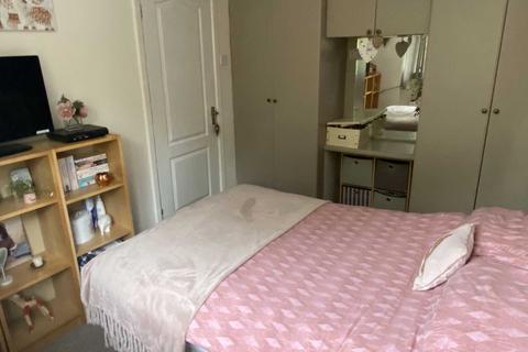 63 Chetwyn Avenue, Royton, Oldham, OL2 5UJ